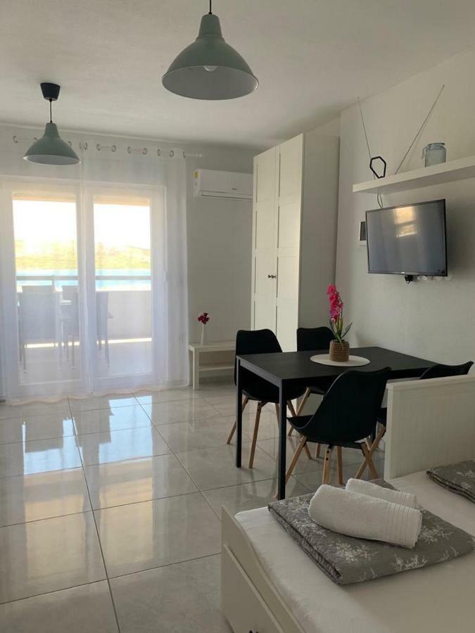 Ferienwohnung Nelany Zubovići Exterior foto